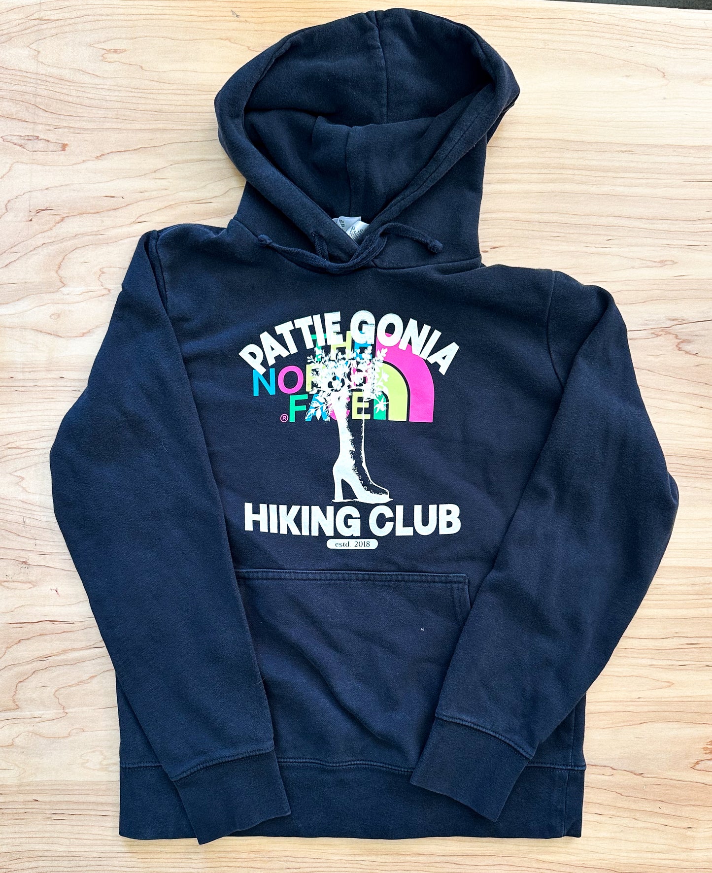 Pattie Gonia Hiking Club Hoodie - Cream Print