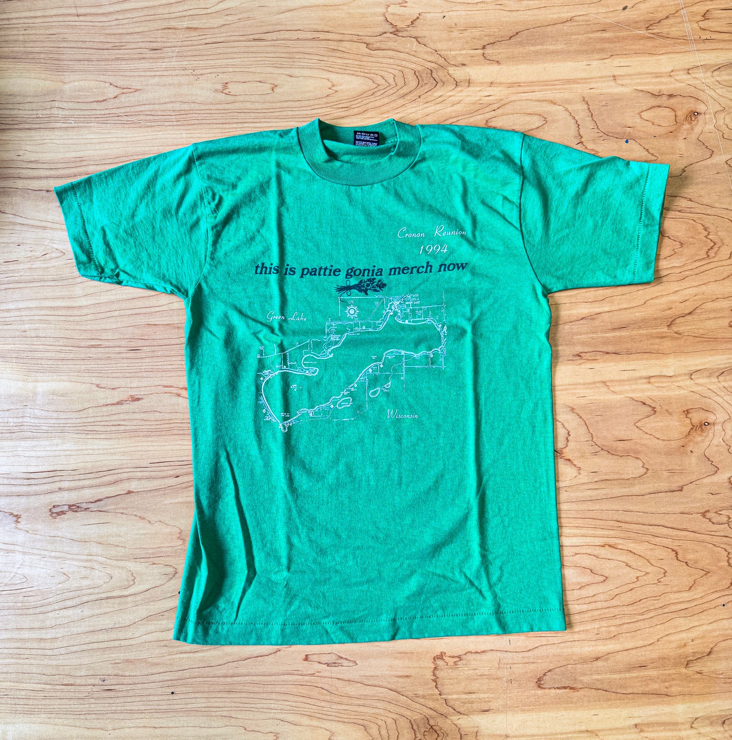 this is pattie gonia merch now - green print