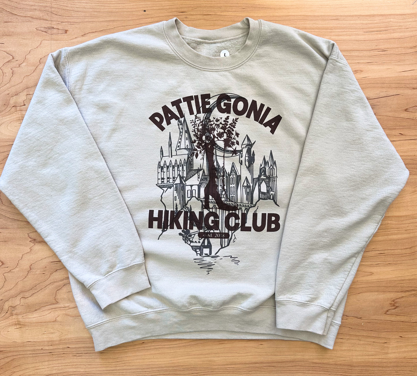 Pattie Gonia Hiking Club Crewneck - Brown Print