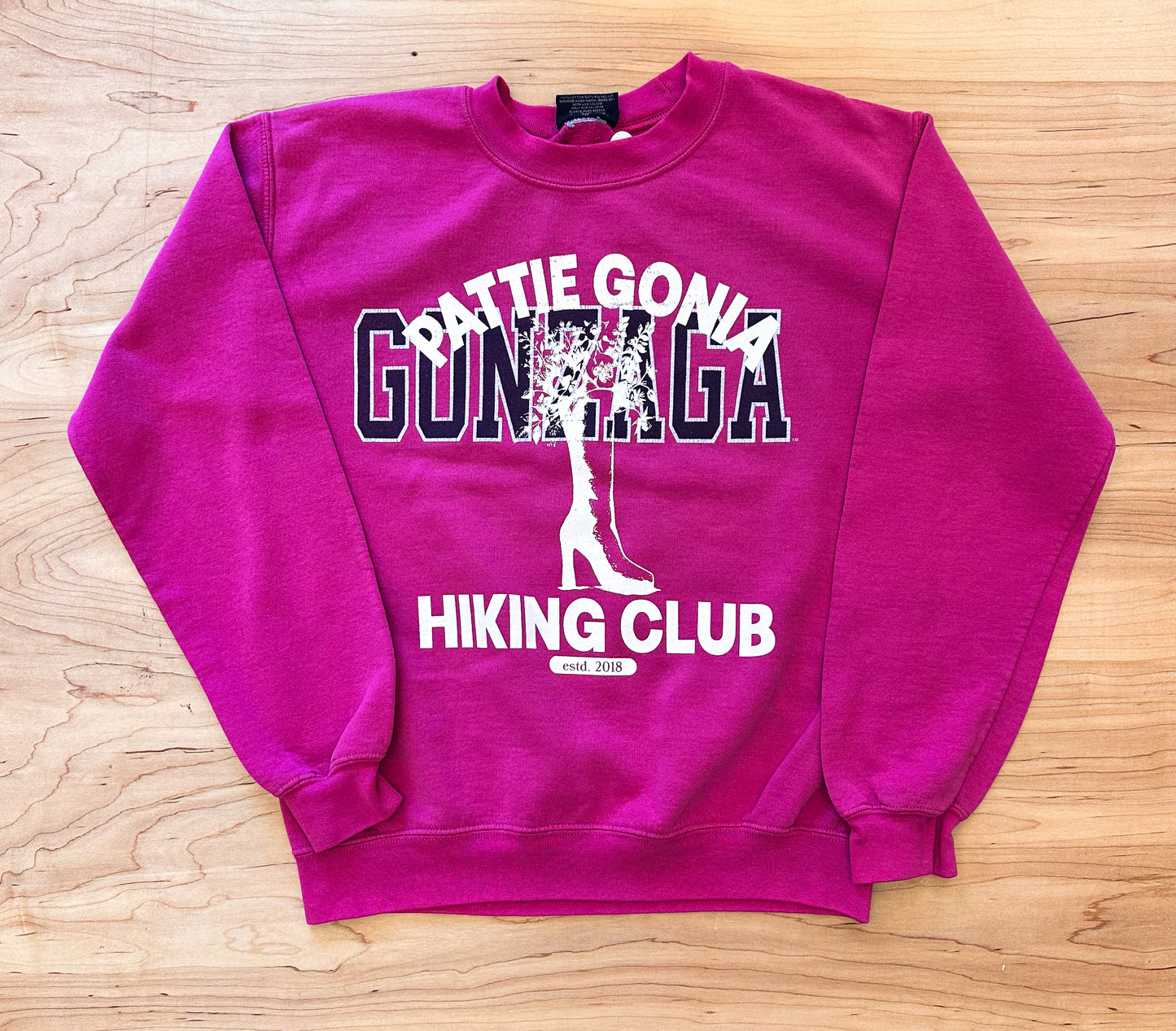 Pattie Gonia Hiking Club Crewneck - Cream Print