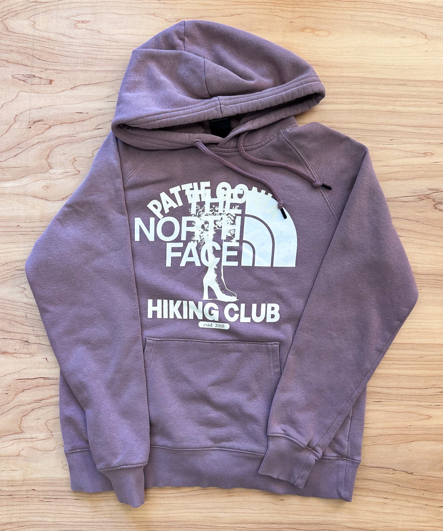 Pattie Gonia Hiking Club Hoodie - Cream Print