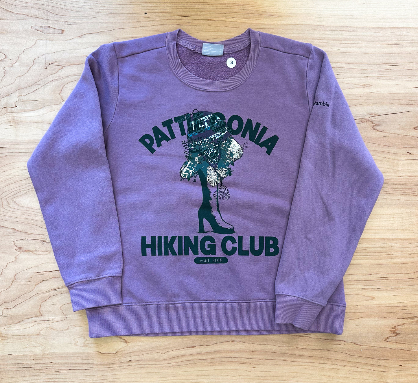 Pattie Gonia Hiking Club Crewneck - Green Print