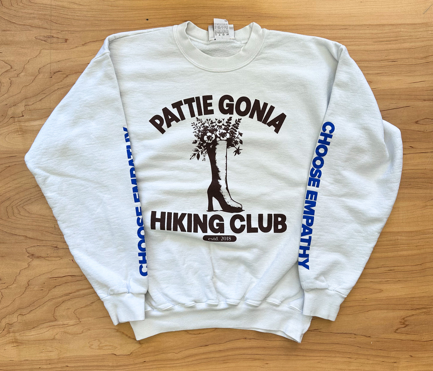 Pattie Gonia Hiking Club Crewneck - Brown Print