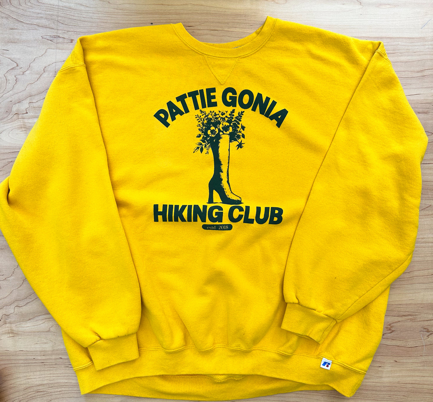Pattie Gonia Hiking Club Crewneck - Green Print
